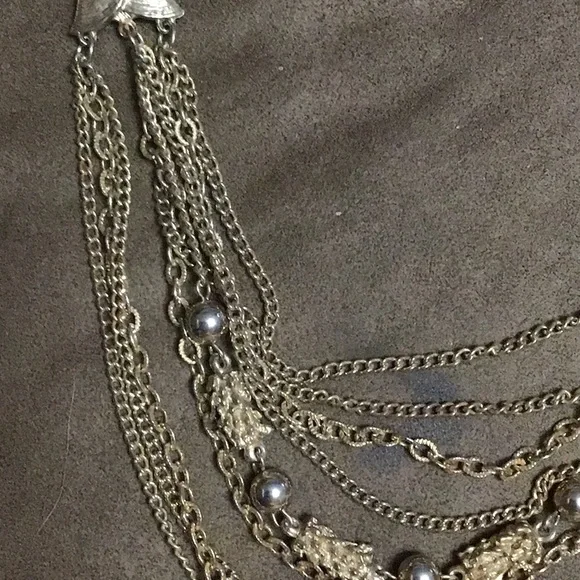 Necklaces - 4 vintage gold metal Necklaces .. Jewelry Bundle … JB100 - Picture 7 of 7